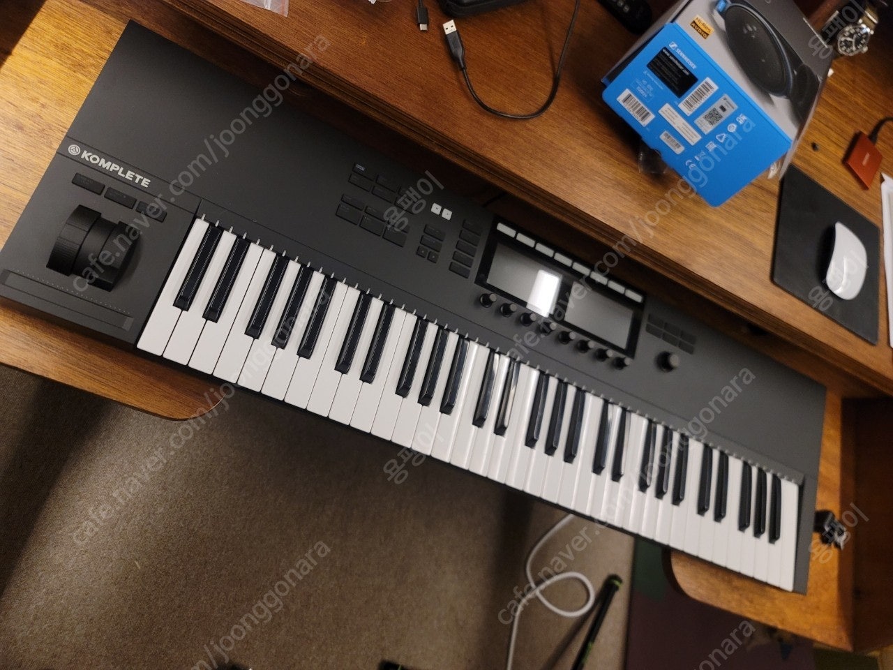 NI KOMPLETE 賄え KONTROL S61 MK2