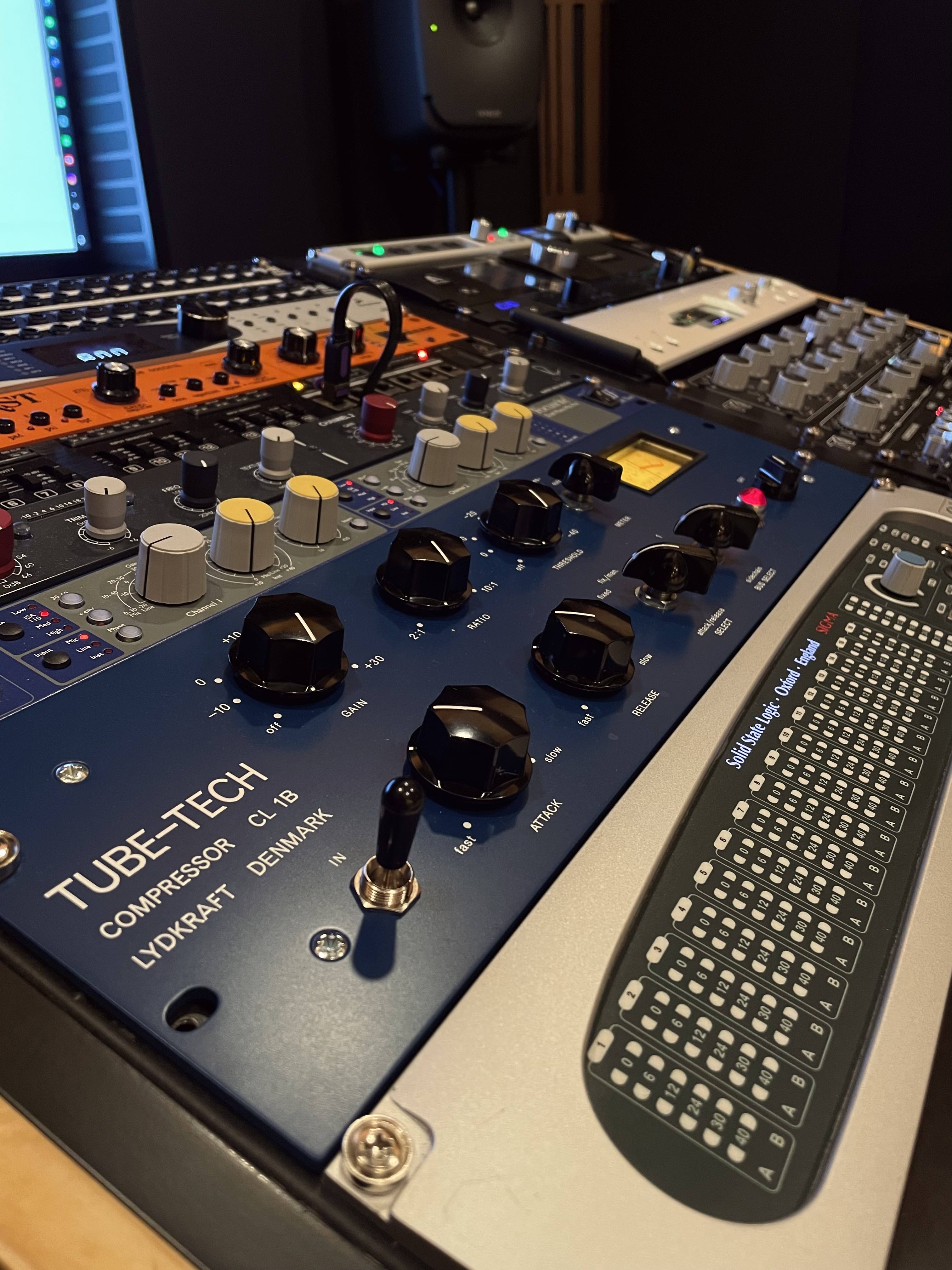 SSL SIGMA 서밍믹서 판매합니다. 타기기 교환 가능