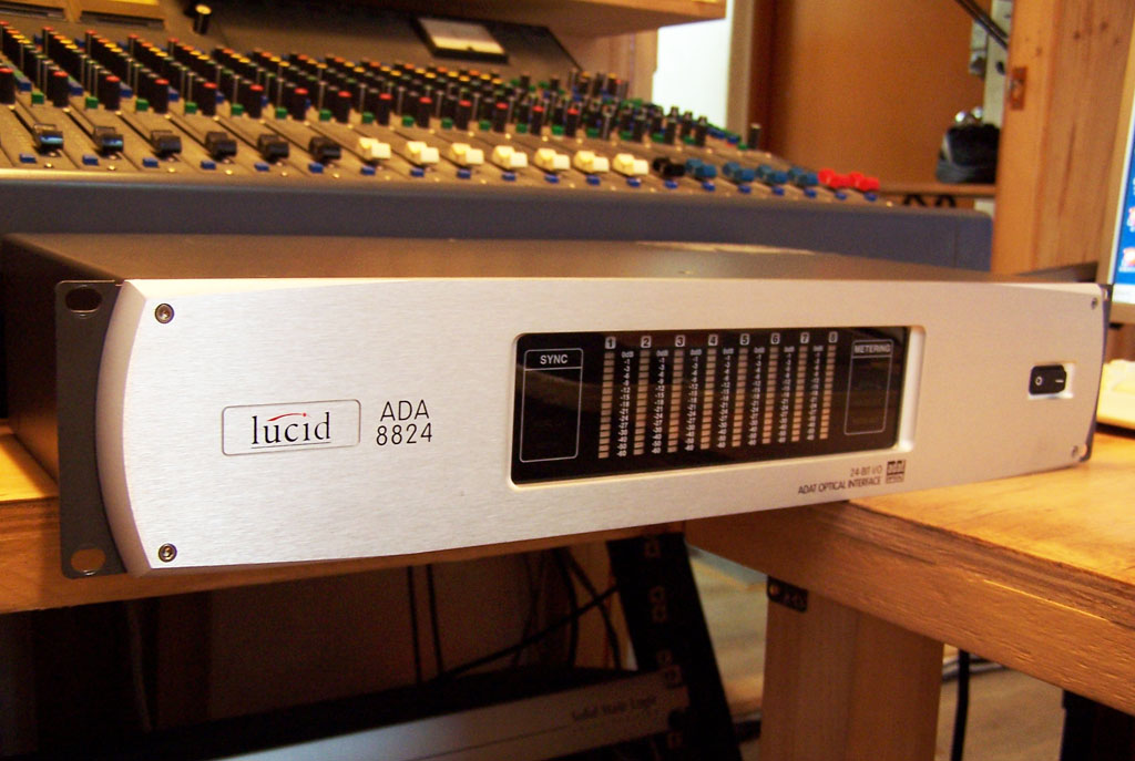 루시드 Lucid ADA8824 8ch 컨버터 급매!