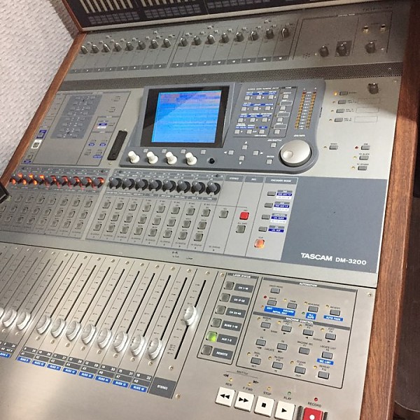 TASCAM DM3200 메타브릿지, IF-FW/DMMKII 포함 팝니다