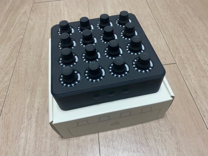箱あり】MIDI 押し切っ FIGHTER TWISTER BLACK